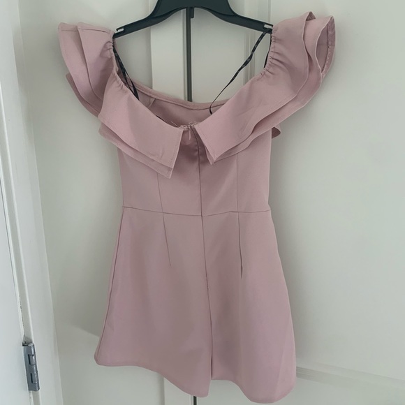 Mauve off the shoulder romper - Picture 3 of 3
